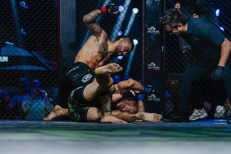 Atleta em ação na Liga Monstro Combate